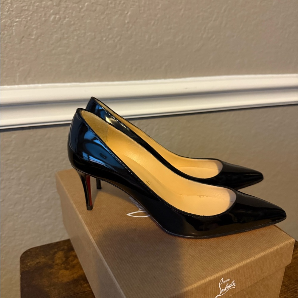 Christian Louboutin Black Patent Leather Pointed Toe Pumps with Red Soles - Picture 3 of 13